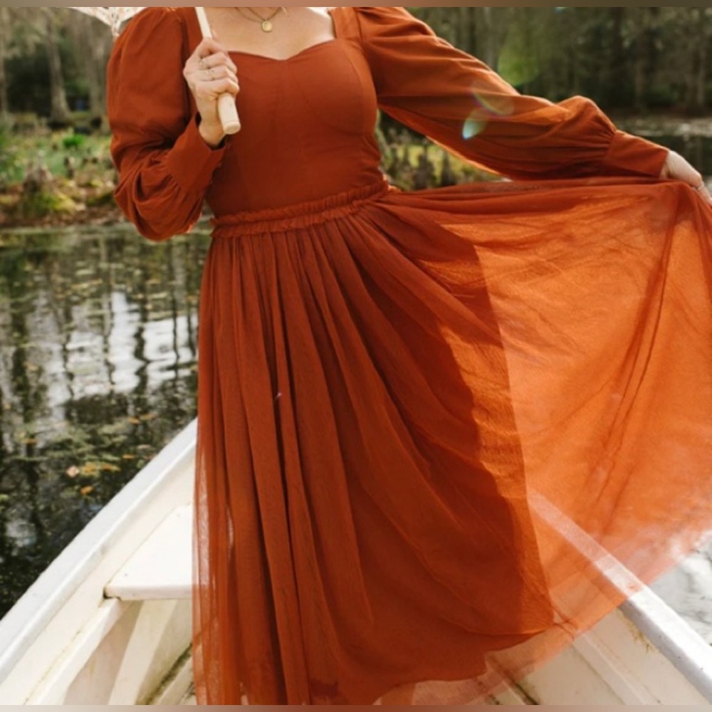 Ivy City Co. Dress NWT S Florence Midi Rust Tulle Sweatheart Smocked Puff Sleeve - Picture 1 of 10